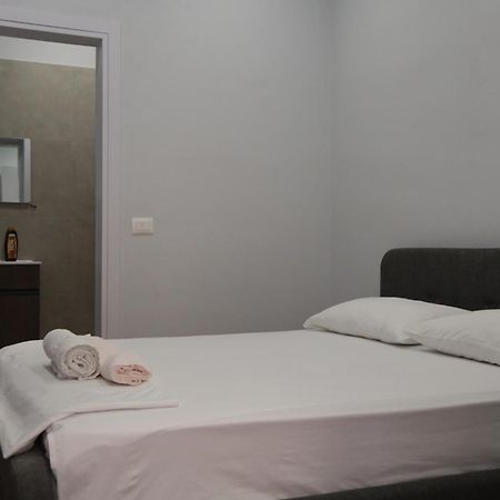 Be Solei Studio Apartments Sol 1 Tirana Esterno foto
