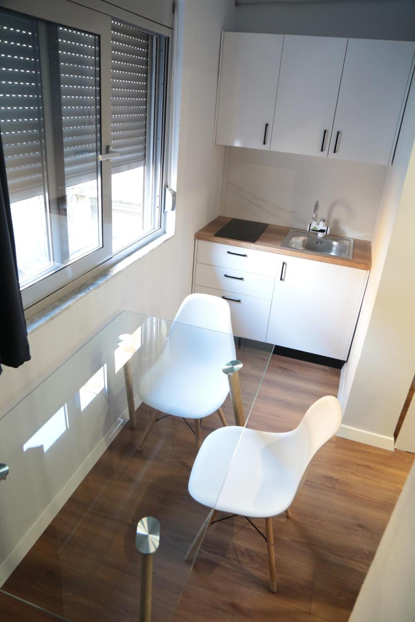 Be Solei Studio Apartments Sol 1 Tirana Esterno foto