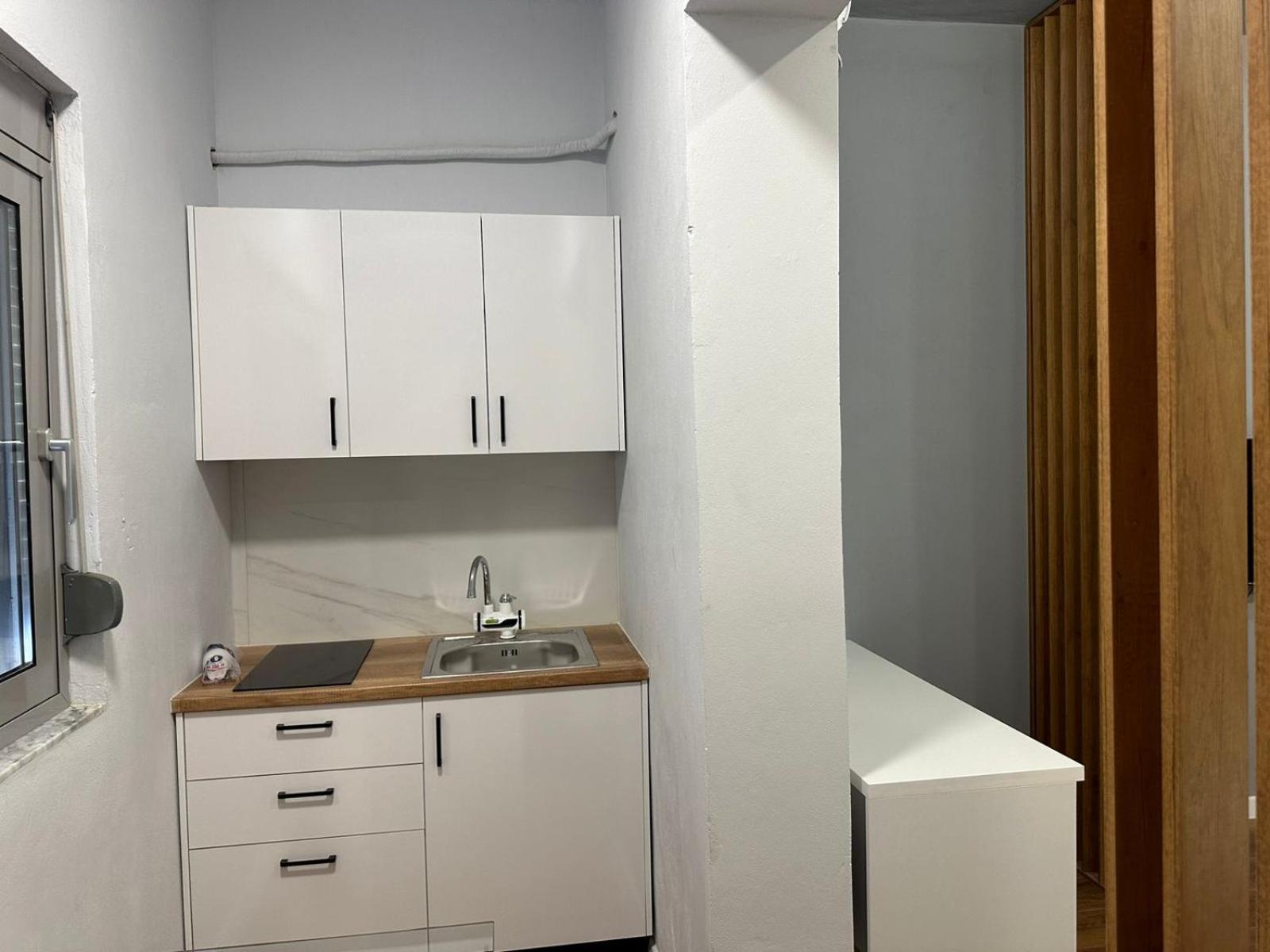 Be Solei Studio Apartments Sol 1 Tirana Esterno foto