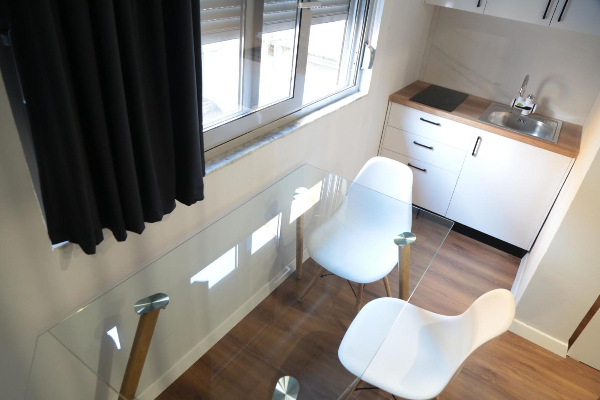 Be Solei Studio Apartments Sol 1 Tirana Esterno foto